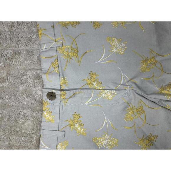 GAP khaki cotton casual summer chino shorts Size 6R - Picture 2 of 6